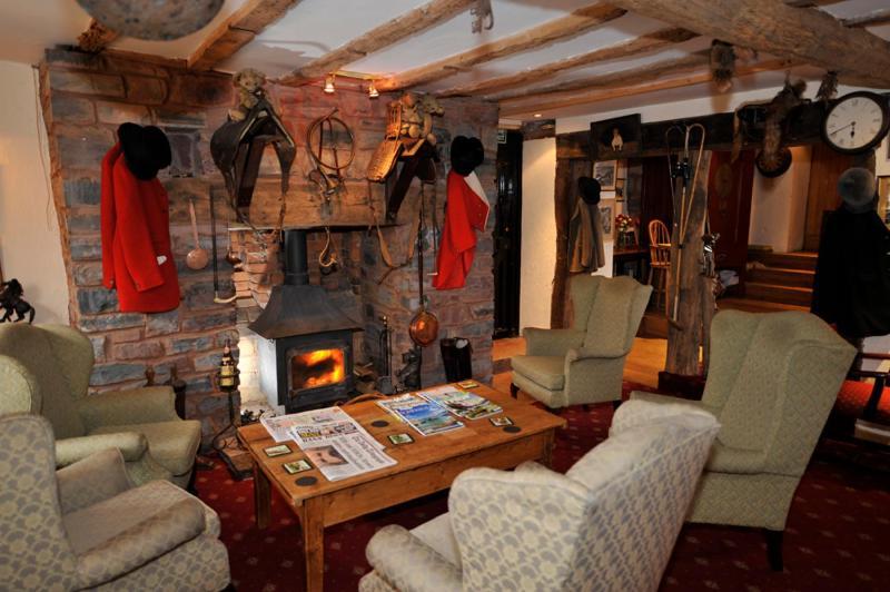 The Hood Arms Hotel Kilve ภายนอก รูปภาพ