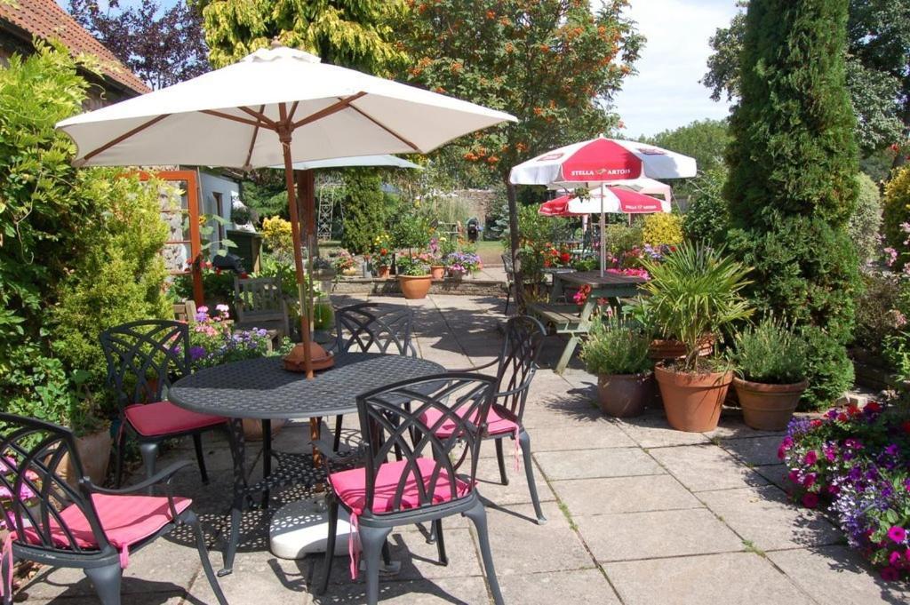 The Hood Arms Hotel Kilve ภายนอก รูปภาพ